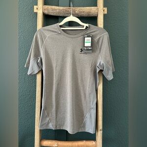 NWT Under Armour Compression Men's Heather Gray Performance Tee